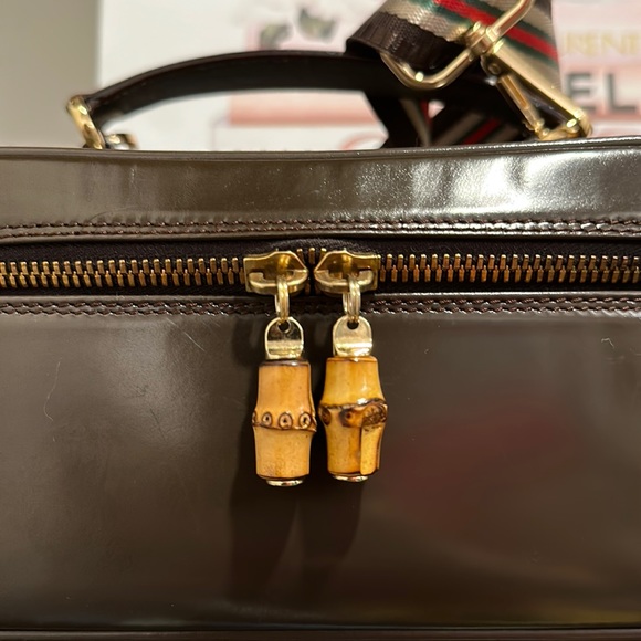 🤎Gucci Patent Leather Vanity Bag 🤎 - Picture 11 of 17